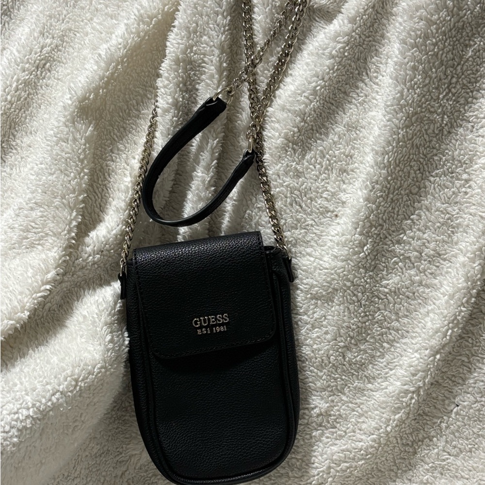 GUESS Elegant Black Crossbody Bag